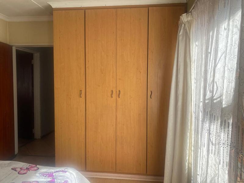 To Let 4 Bedroom Property for Rent in Komani Park Eastern Cape